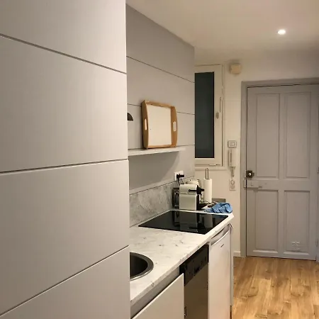 Amazing Renovated Flat Sea Front Old Town Appartement *