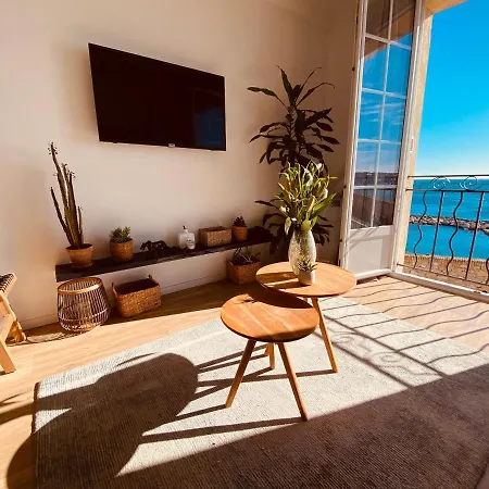 Appartement Amazing Renovated Flat Sea Front Old Town *